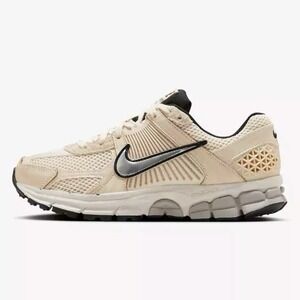Nike Air Zoom Vomero 5 Pearl White Chrome FN6742-200 Women's 10 / Mens 8.5